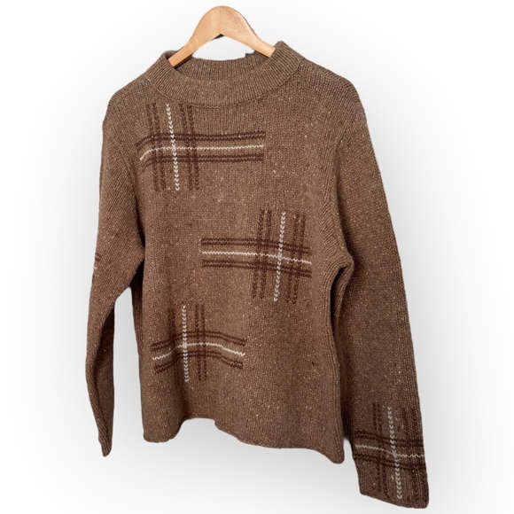 NWT Lizsport by Liz Claiborne Hand-Embroidered Lambswool Sweater – Tan, Size XL - Picture 3 of 7